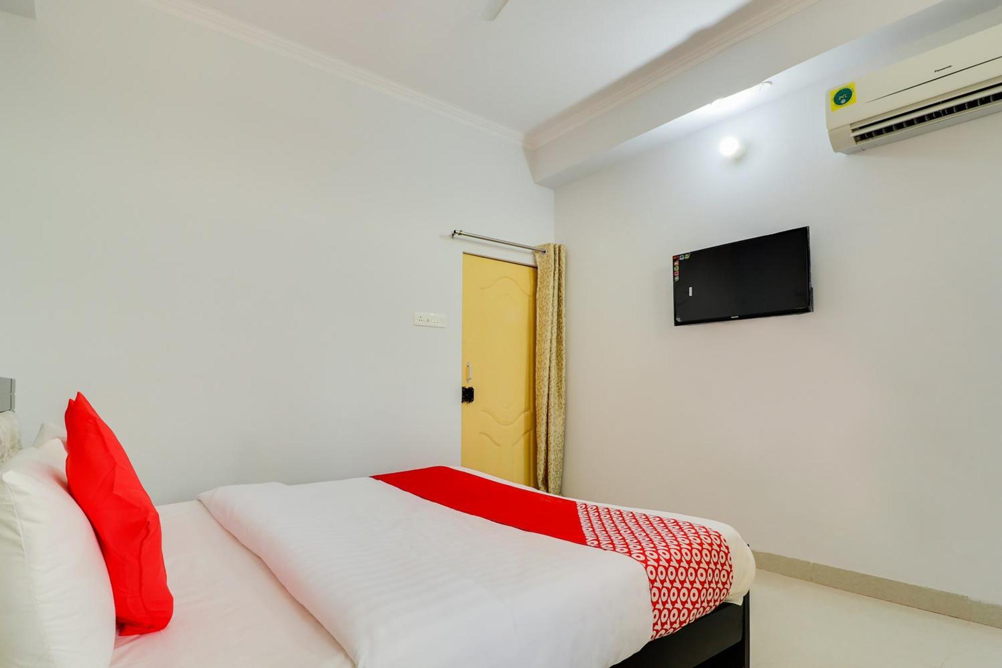 Hotel O Vgs Chinhat Exterior foto